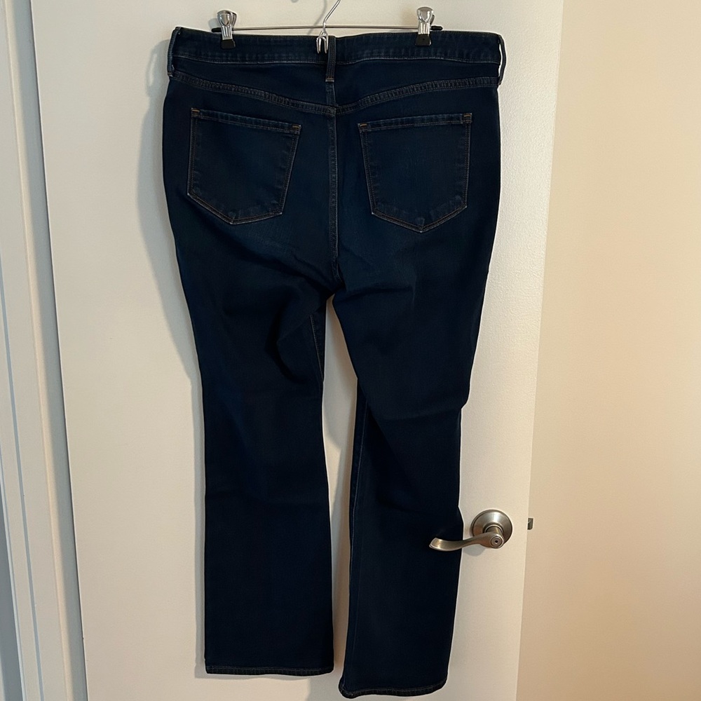 Old Navy Mid-Rise Wow Bootcut Jeans - Picture 2 of 4